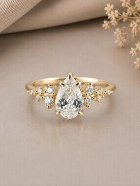 Gold Pear-Cut Ring